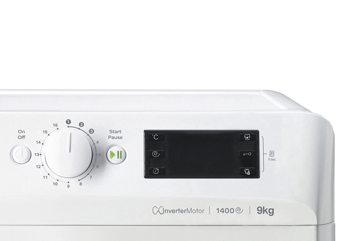 Απεικονίζεται η οθόνη του πλυντηρίου από κοντινή λήψη.